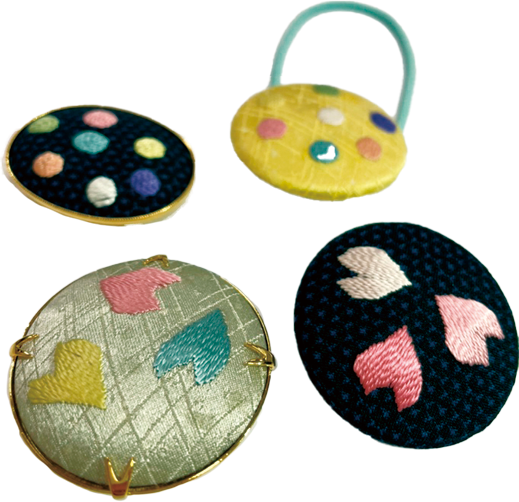 絹糸刺繍のブローチ・ヘアゴム・帯留め